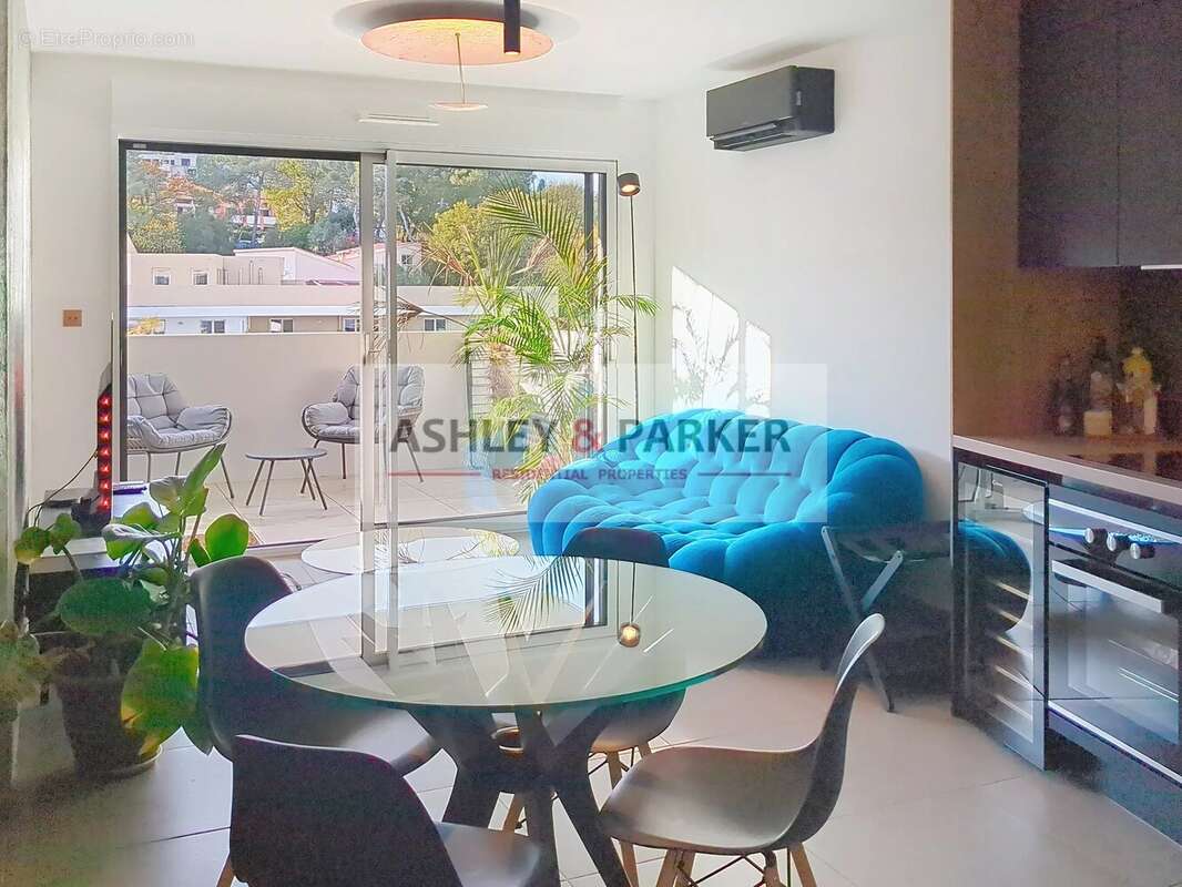 Appartement à VILLENEUVE-LOUBET