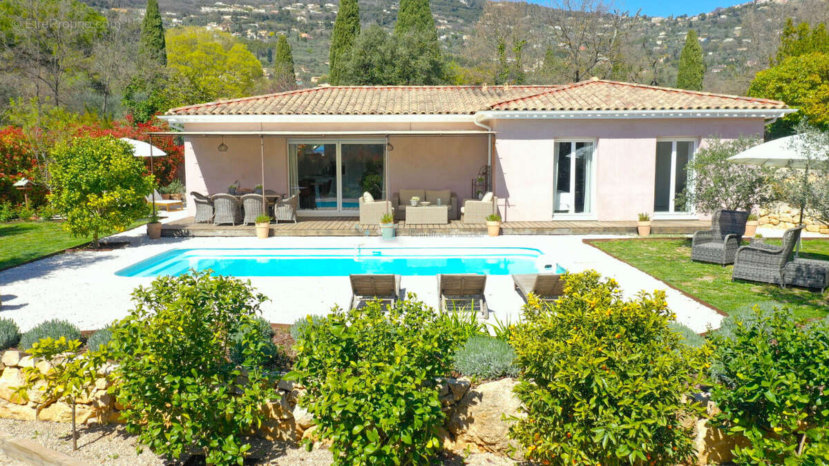 Villa récente Peymeinade 130 m² et 25 m² de garage avec piscine terrain de 1285 m² - photo 4