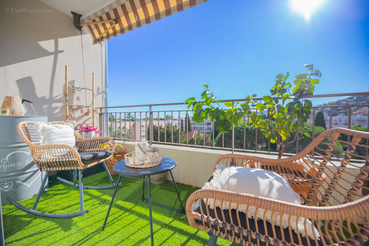 Appartement à MANDELIEU-LA-NAPOULE