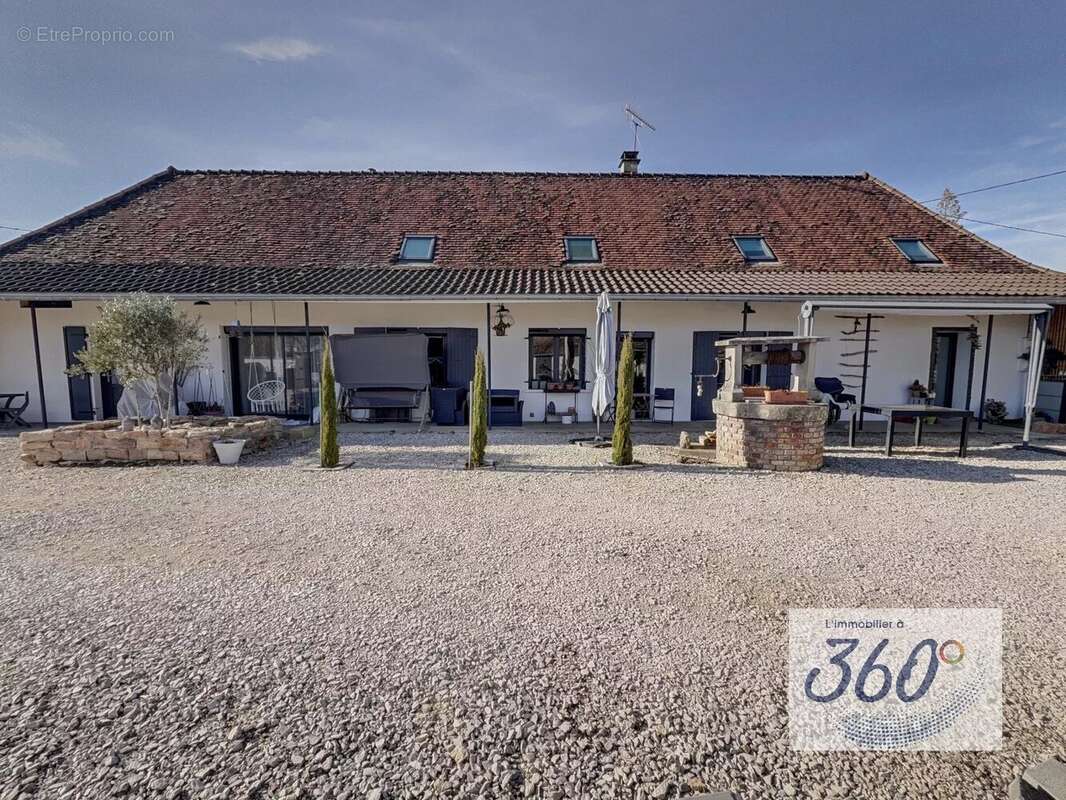 Maison à LOUHANS