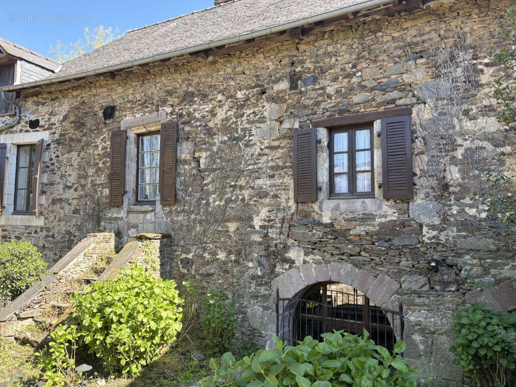 Maison à SAINT-SOLVE