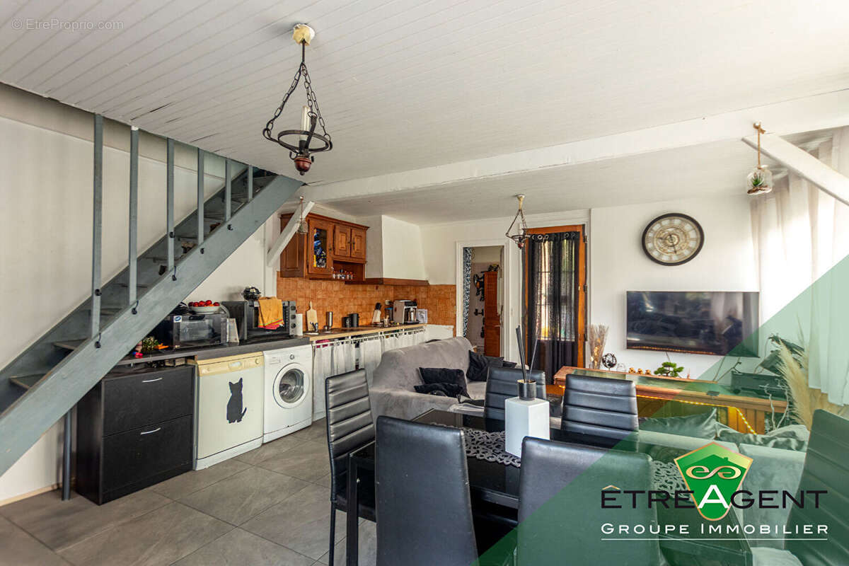 Maison à MONTMORENCY