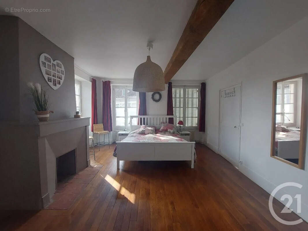 Maison 182 m² à Etais-La-Sauvin  - photo 4