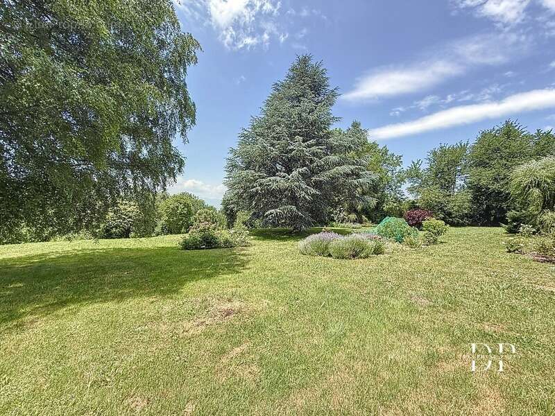 Maison à CRANVES-SALES