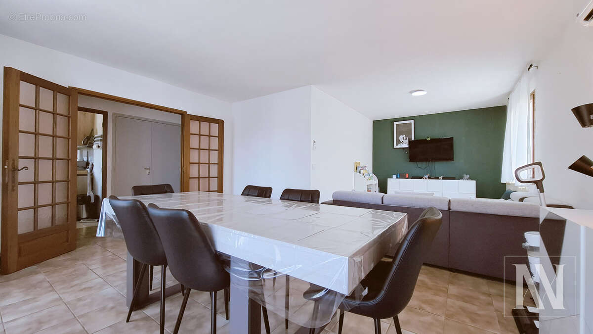 Maison de plain-pied avec sous-sol semi-aménagé   Emplacement recherché, proche de toutes commodités - photo 2