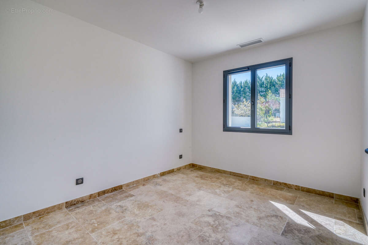 Maison à MONTLIEU-LA-GARDE