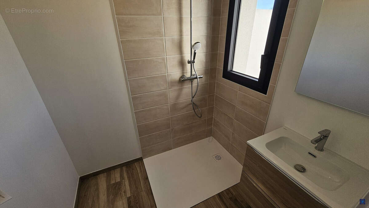 Maison à VAUX-SUR-MER