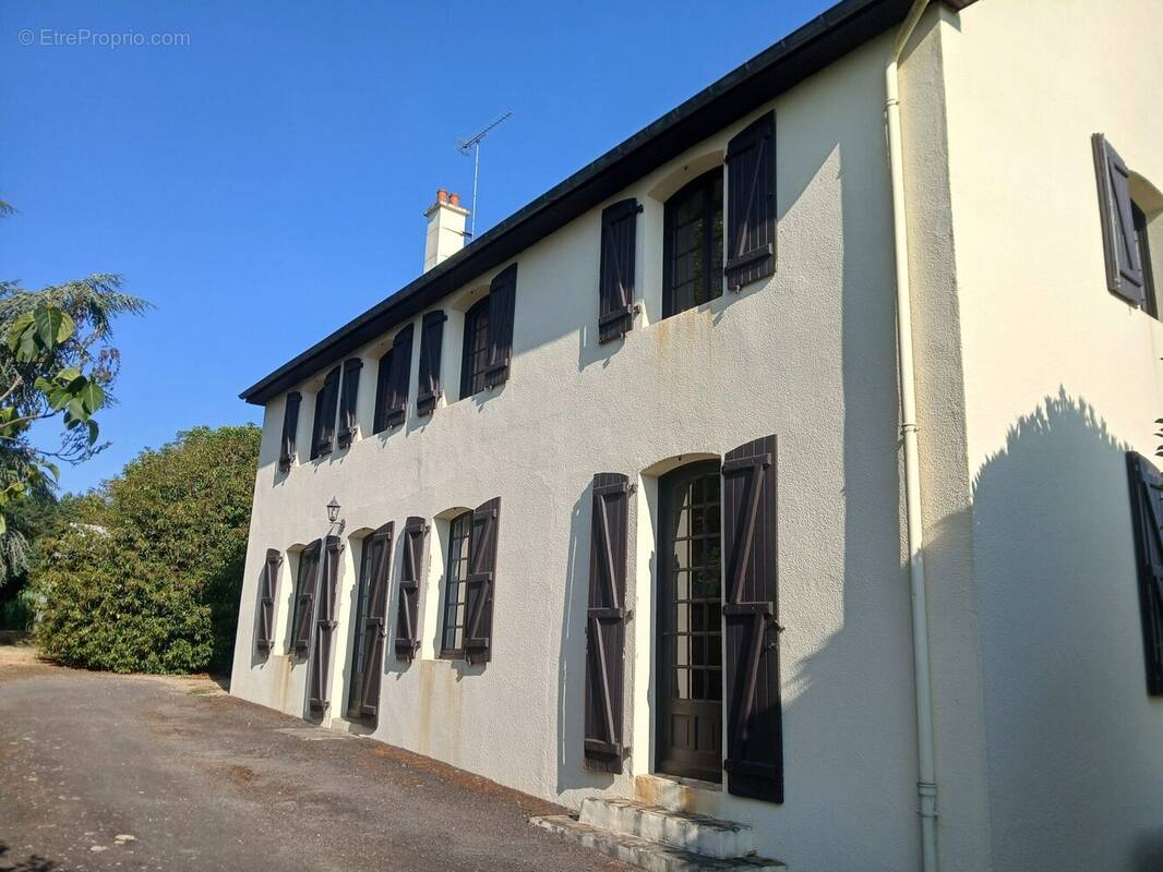 Maison à PORT-BRILLET