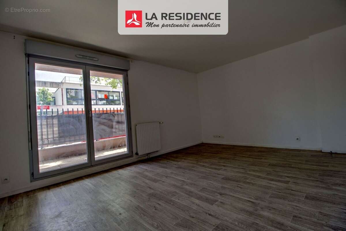 Appartement 81 m² à Cergy  - photo 2