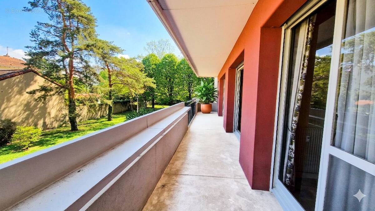 Appartement à CALUIRE-ET-CUIRE