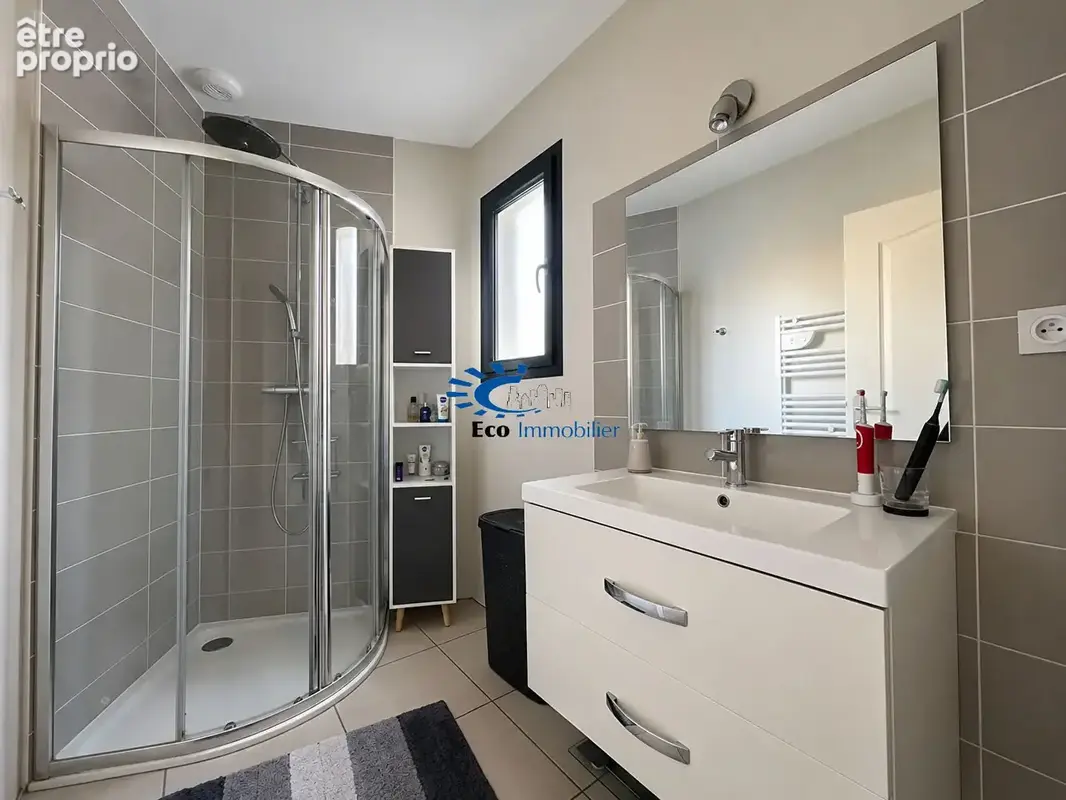 La jarrie maison contemporaine plain pied 3 chambres piscine garage - photo 11