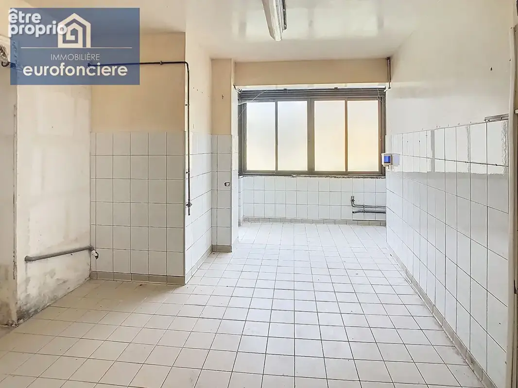 Ensemble immobilier avec local commercial et appartement  ? Fort potentiel - photo 6