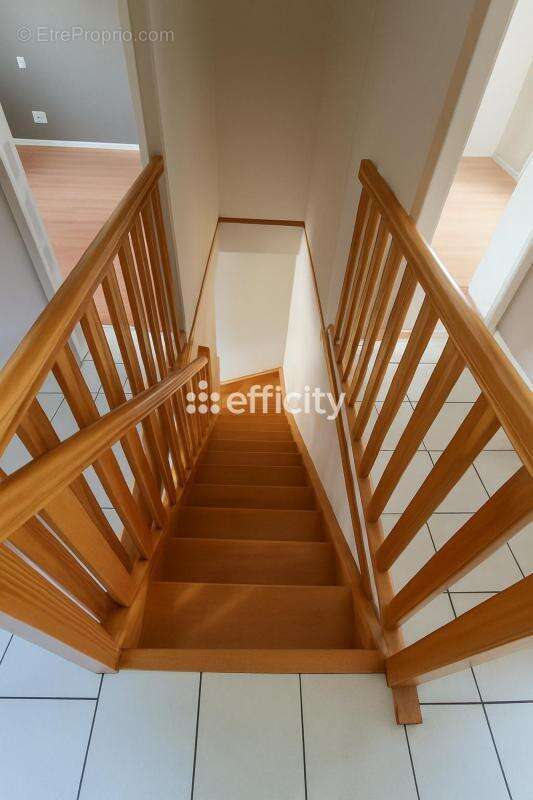 Maison à MIGNALOUX-BEAUVOIR