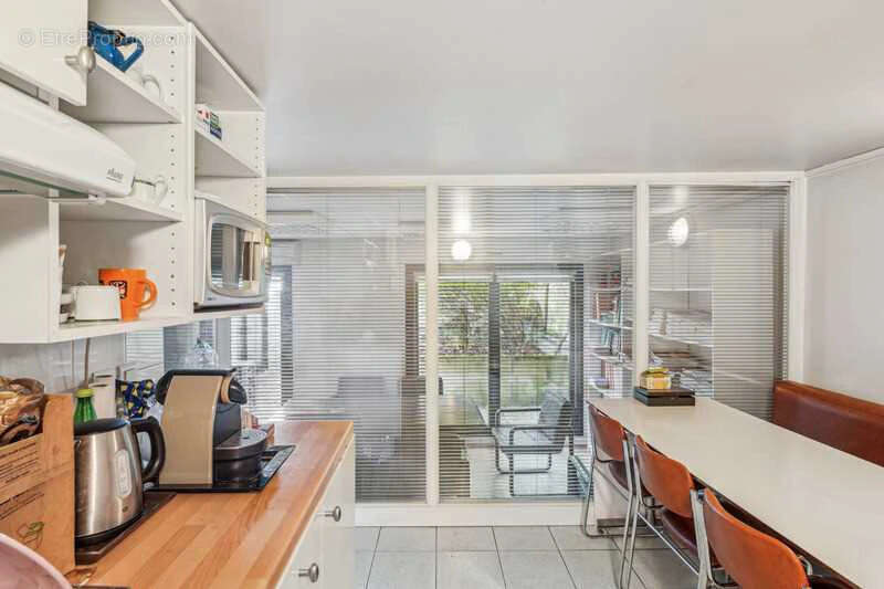 Commerce à PARIS-16E