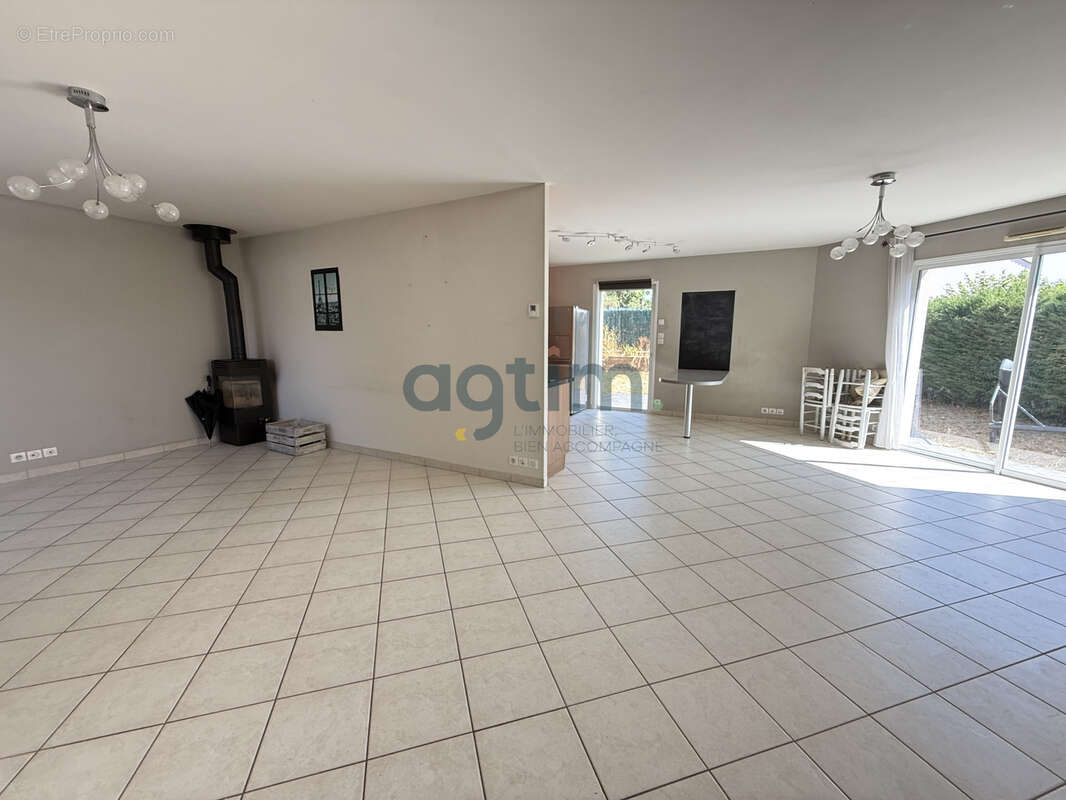 Maison 149 m2   4 chambres + bureau   surélévation 2023   Dompierre-sur-Yon - photo 2