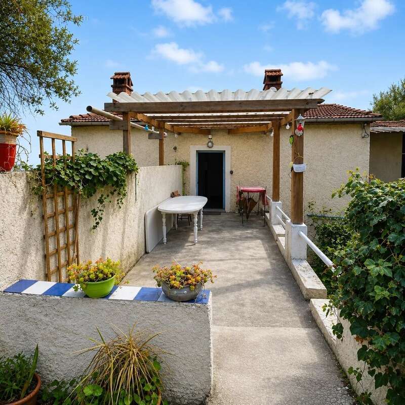-vend-appartement-3p-aspremont- - photo 2