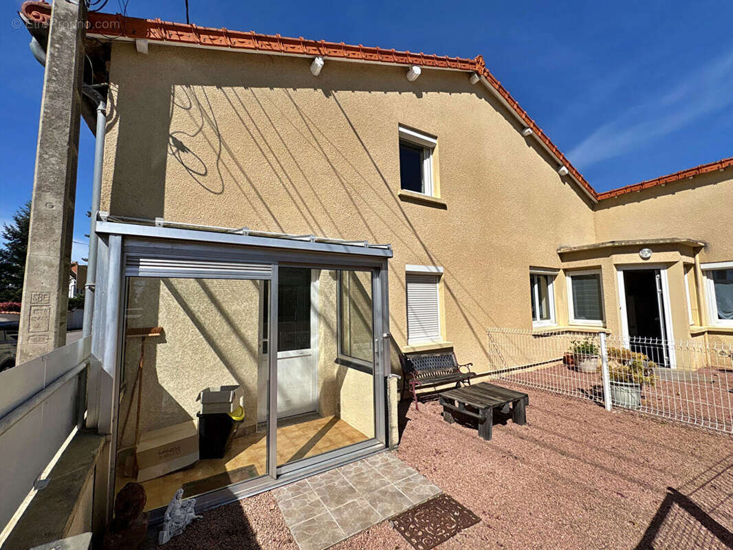Appartement à SAINT-LEGER-SUR-ROANNE