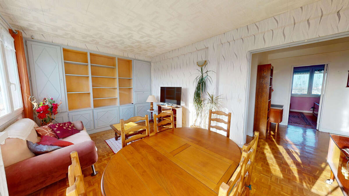 Appartement à VILLEMOMBLE