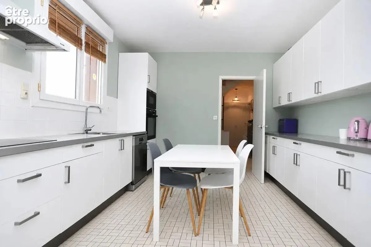 Maison lumineuse 7 pièces à Domagné - photo 7
