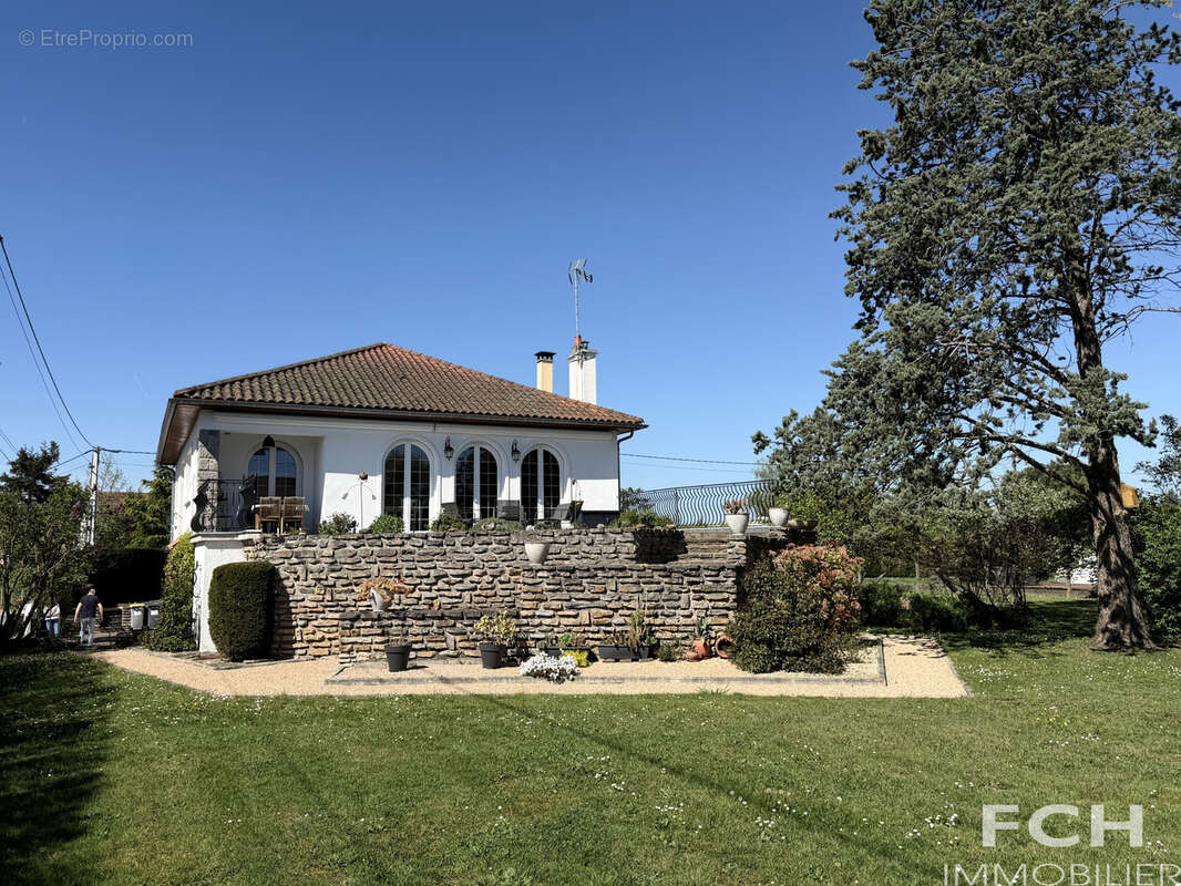 Maison à BELLERIVE-SUR-ALLIER