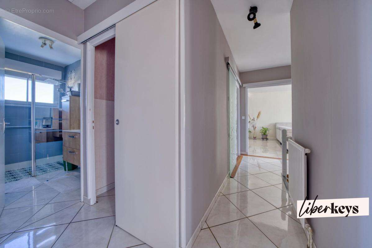 Maison à ASNIERES-LA-GIRAUD