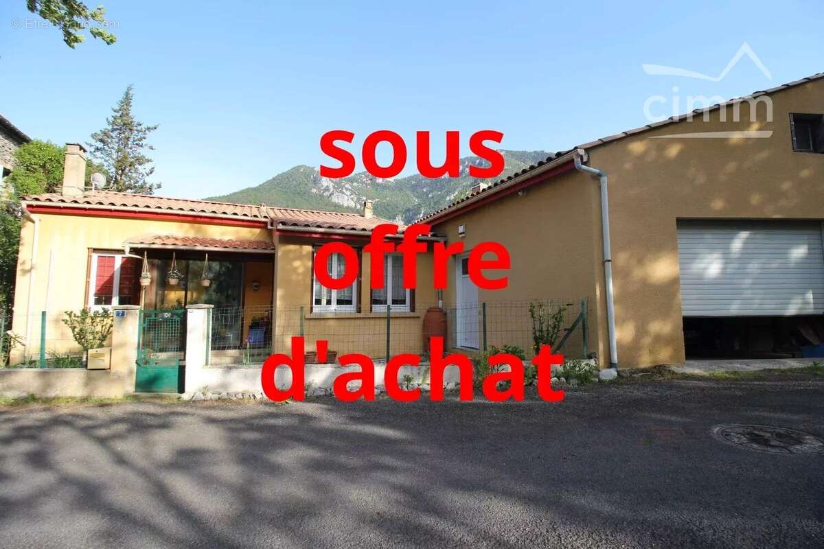 Maison à AXAT