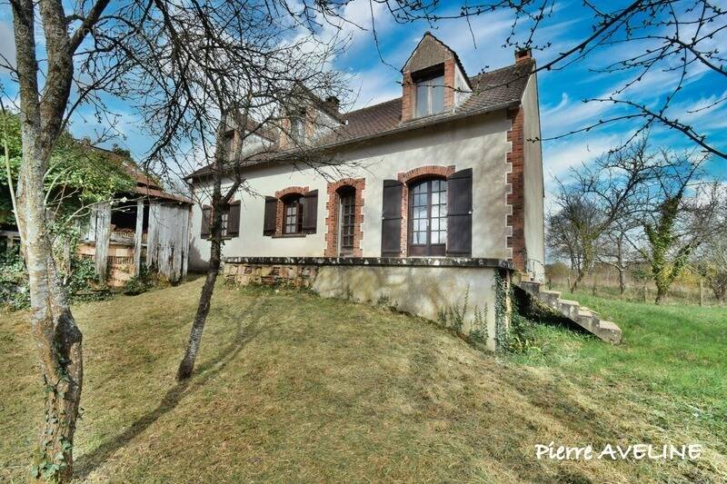 Maison à LA BAZOCHE-GOUET