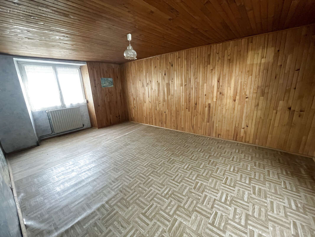 Maison à VELLECHEVREUX-ET-COURBENANS