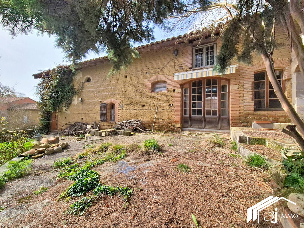 Maison à LE CASTERA