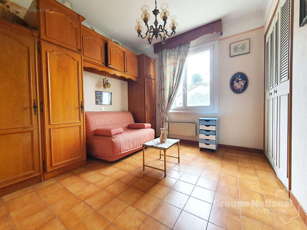 Maison à SAINT-CHAMAS