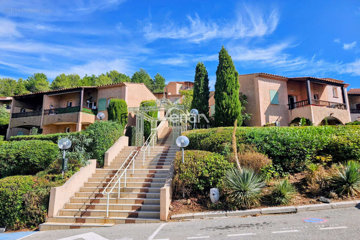 Appartement à LES ISSAMBRES