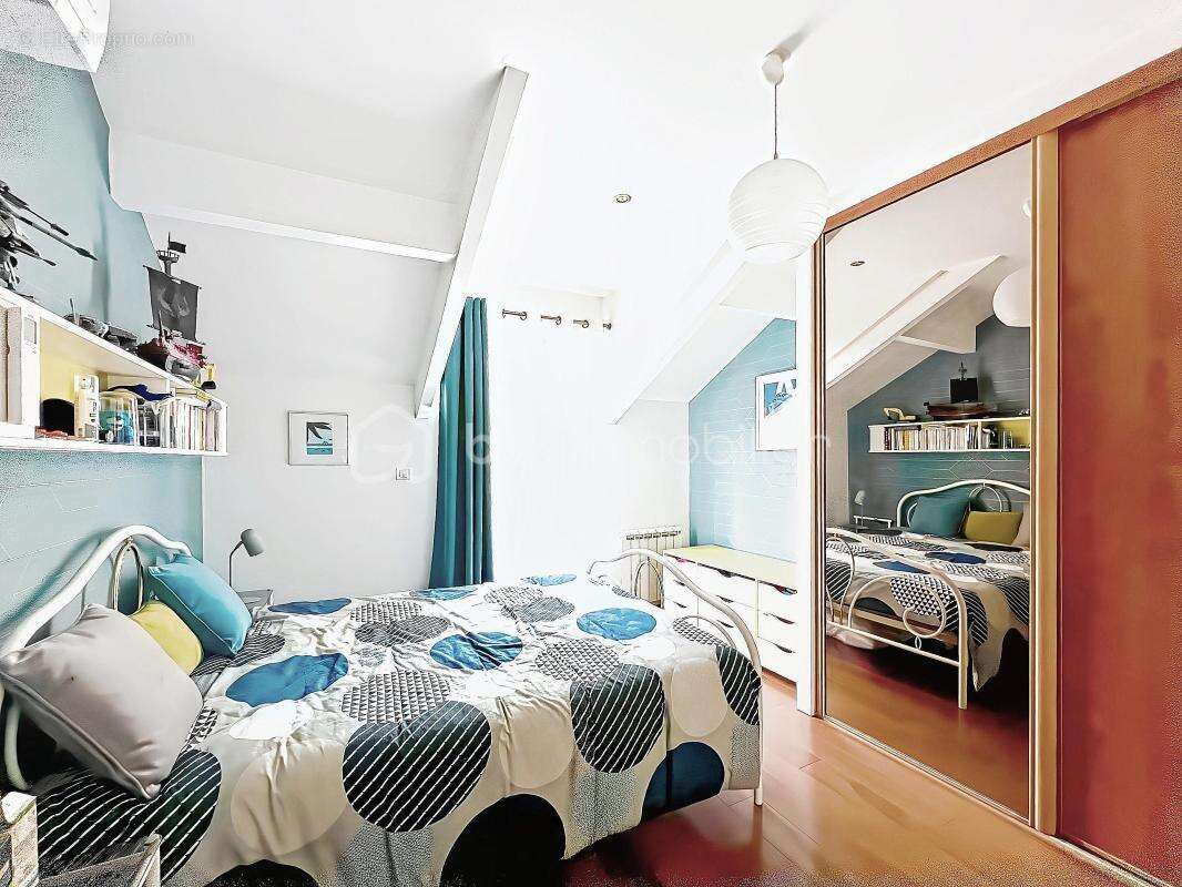 Maison à VIGNEUX-SUR-SEINE