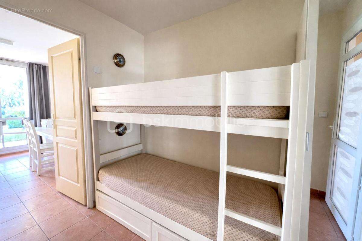 Appartement à MANDELIEU-LA-NAPOULE