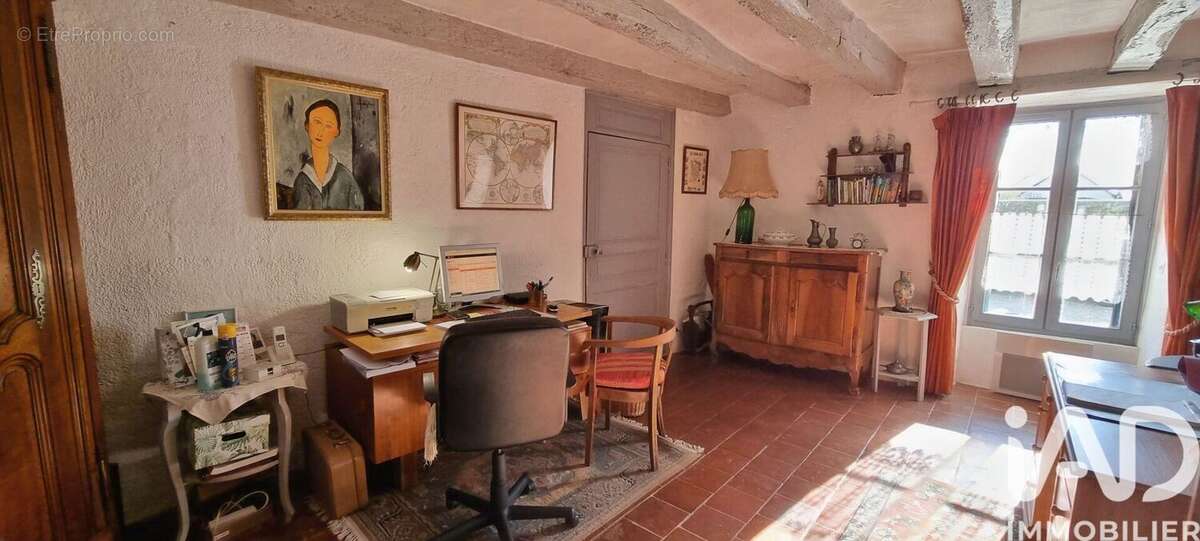 Maison 230 m² à Courcay  - photo 3