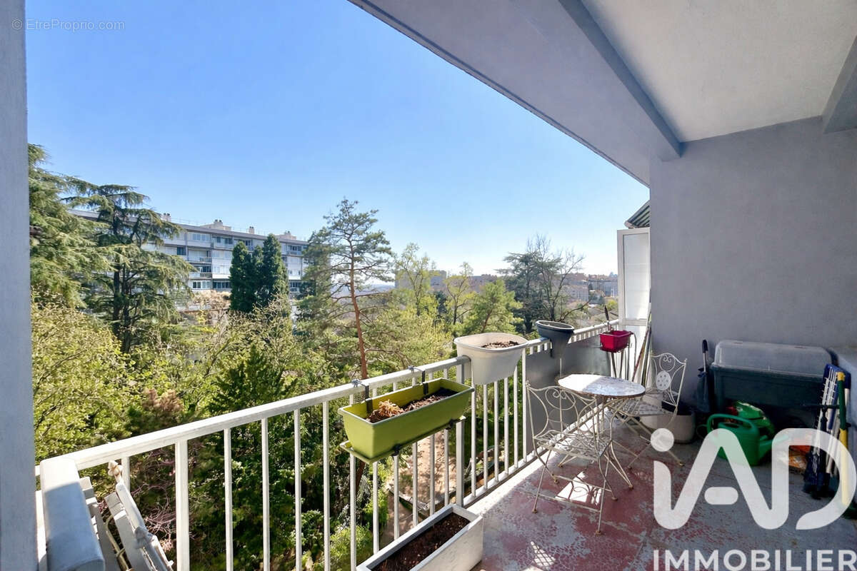 Photo 3 - Appartement à CALUIRE-ET-CUIRE