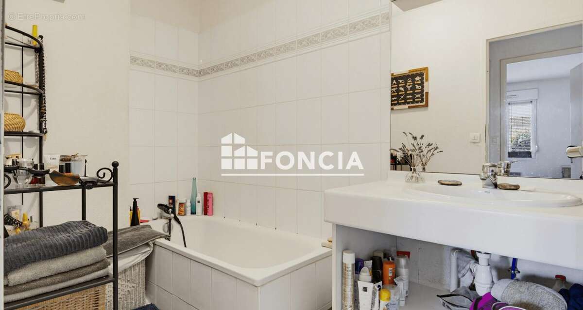 Appartement à VILLENAVE-D'ORNON