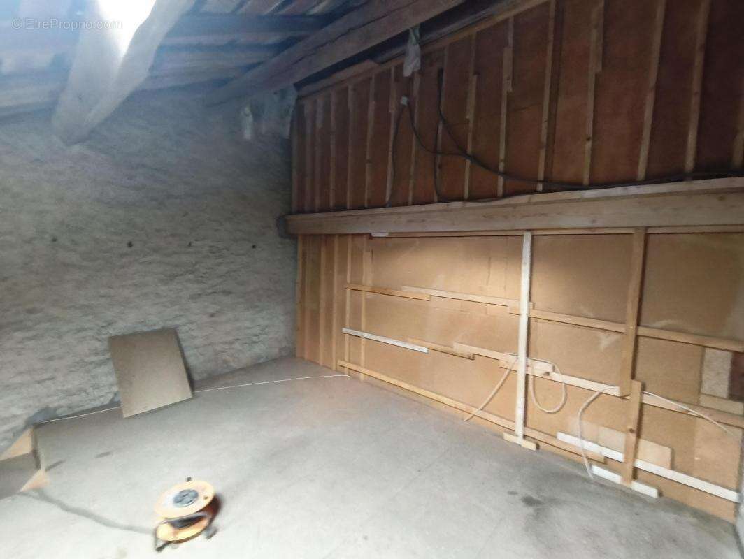 Appartement à LUXEUIL-LES-BAINS