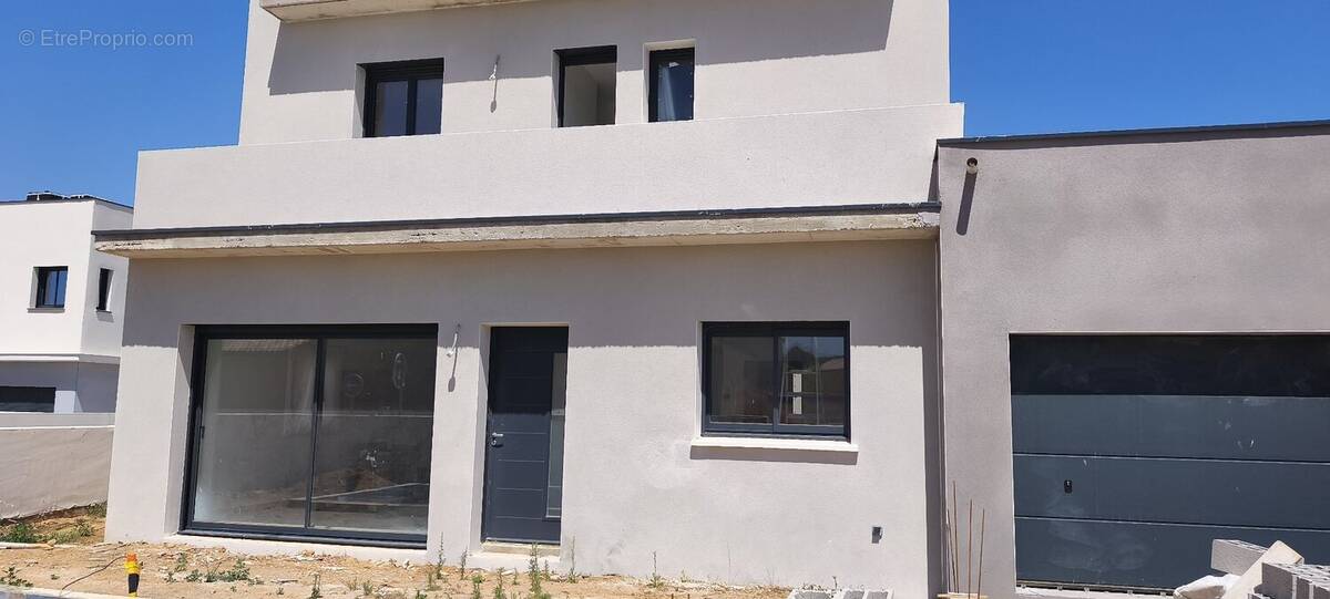 Maison à SAUVIAN