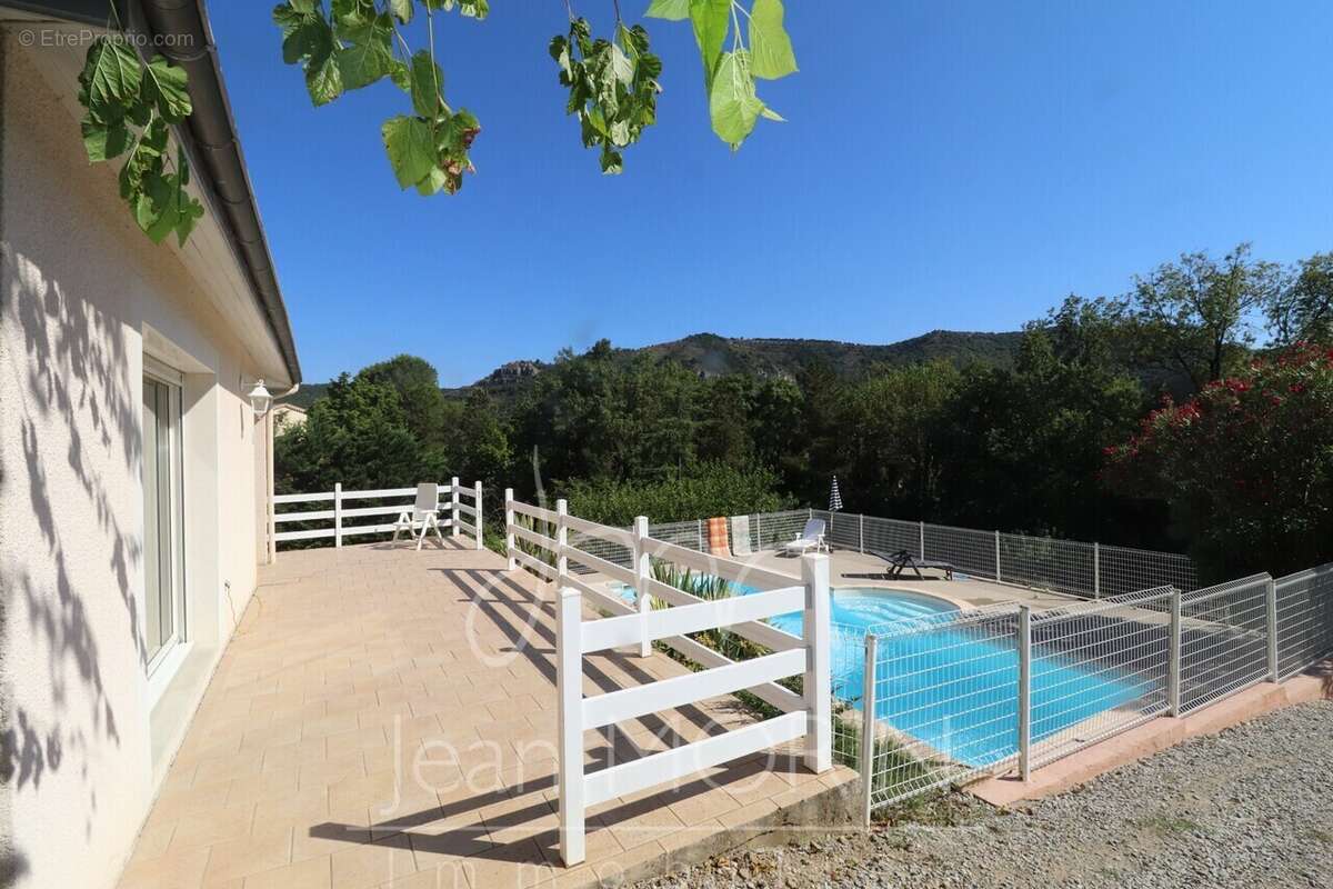 Maison à SAINT-JULIEN-EN-SAINT-ALBAN