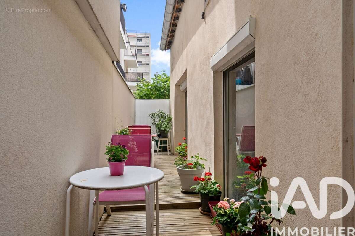 Photo 3 - Appartement à VILLEURBANNE