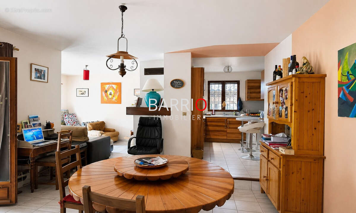 Maison 102 m² à Saint-Genis-Des-Fontaines  - photo 4