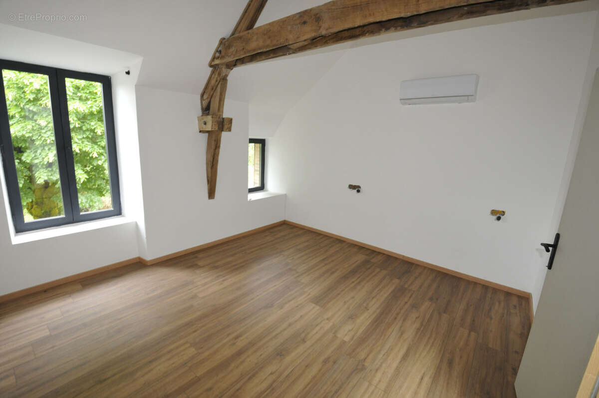 Maison à LA PORCHERIE