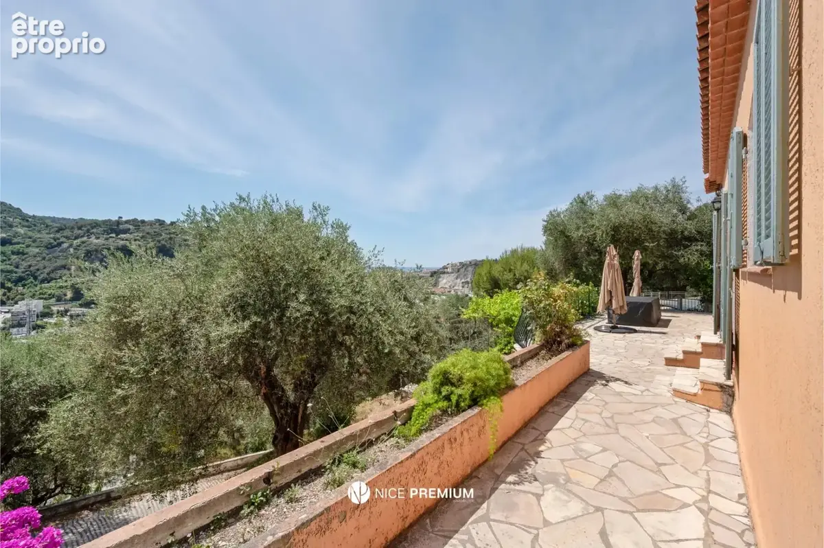 Rimiez / st andre de la roche / villa avec terrain et piscine - photo 5