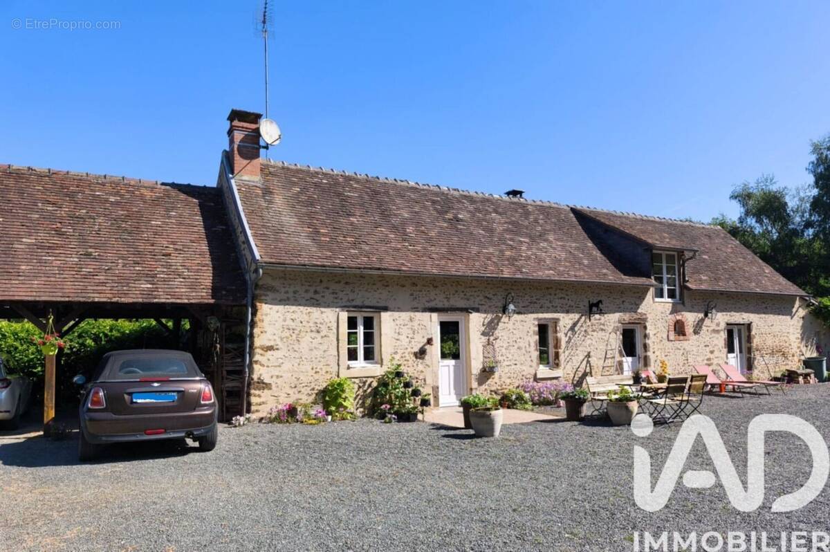 Photo 1 - Maison à MONCE-EN-BELIN