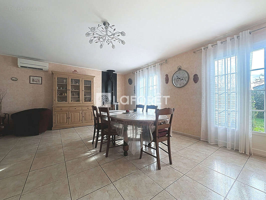 Maison à BESSENS