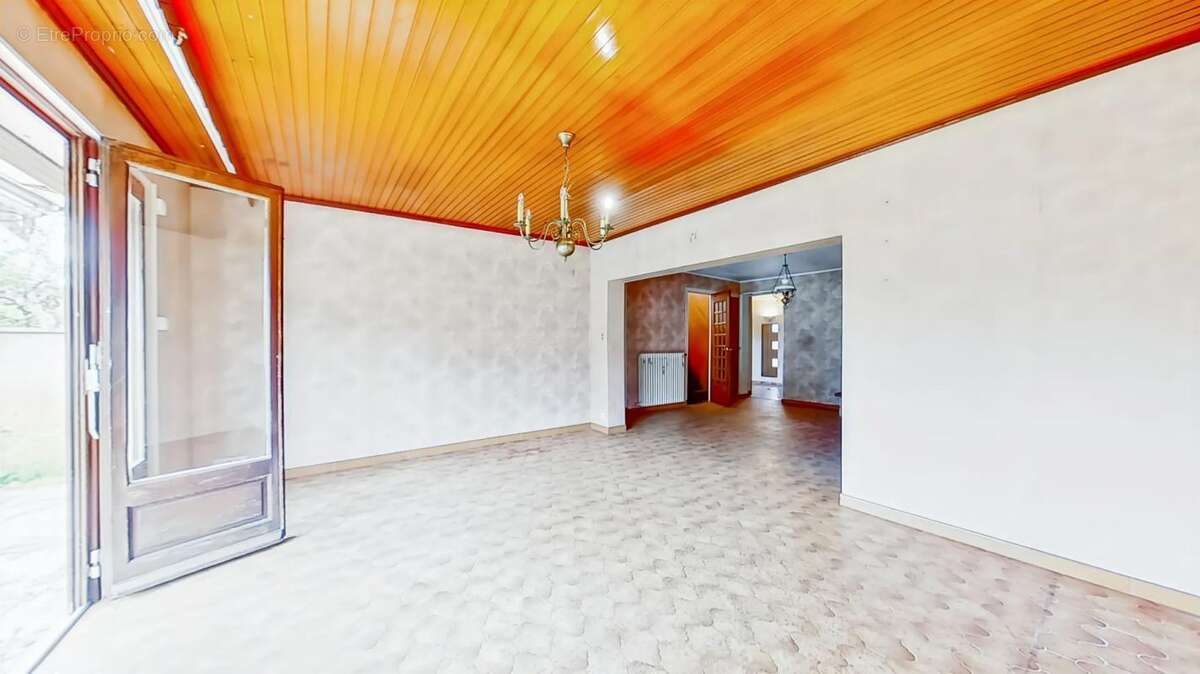 Maison de 7 pièces de 200 m² située à Piennes - photo 9