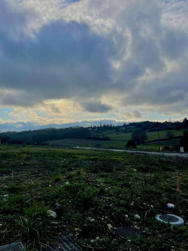 Terrain à CHAMPCEVINEL