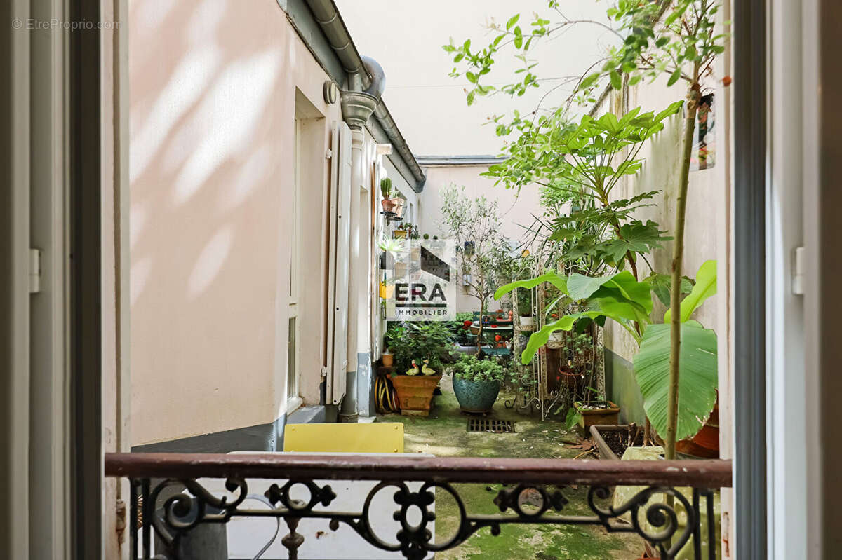 Appartement à PARIS-14E