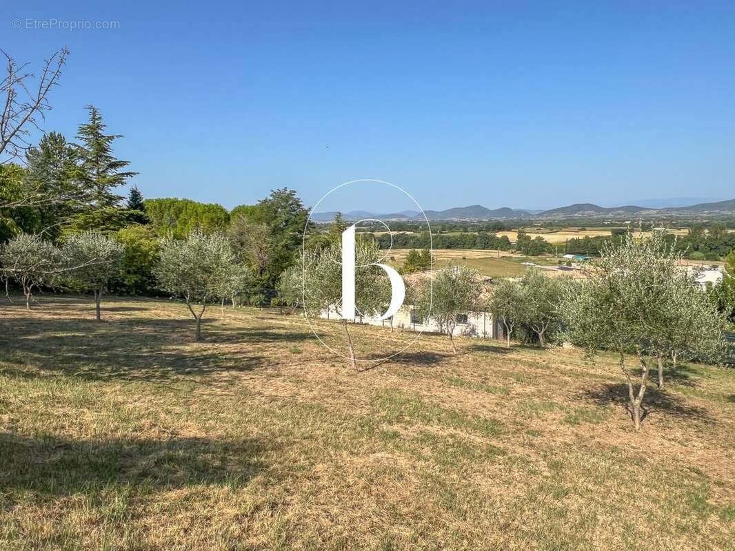 Terrain à BARJAC
