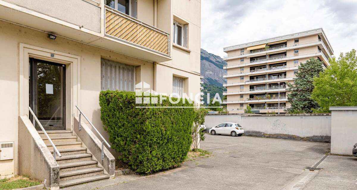Appartement à MEYLAN